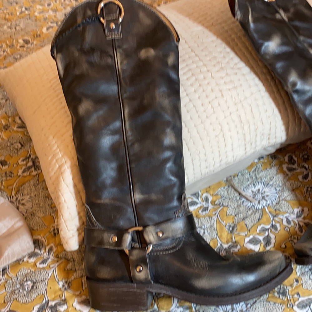 Grey Mer harness leather black snip toe boot